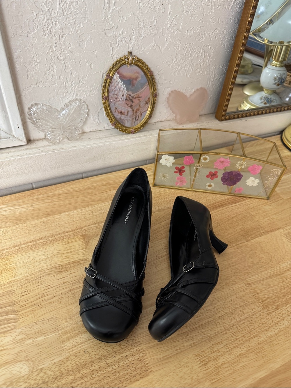 Whimsical Classified Size 8 Black Strappy Kitten Heel Pumps Y2K
